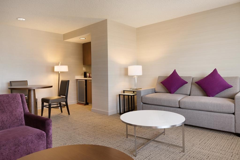 Coast Edmonton Plaza Hotel By Apa חדר תמונה