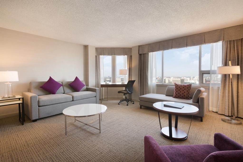 Coast Edmonton Plaza Hotel By Apa חדר תמונה