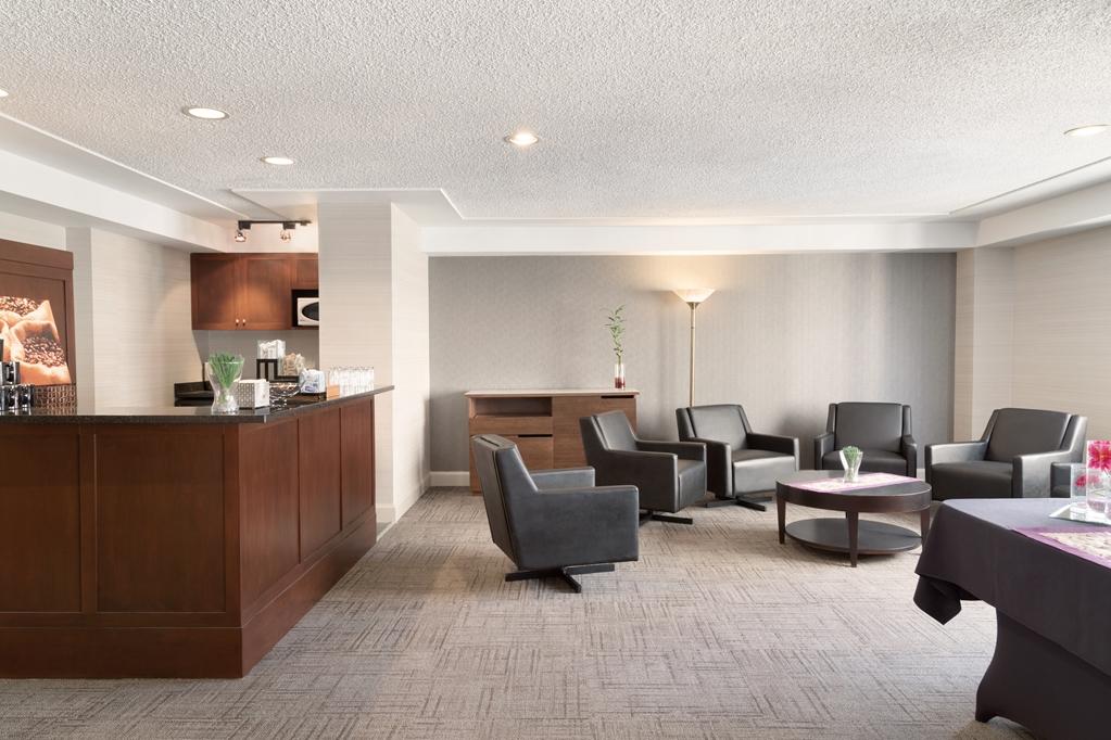 Coast Edmonton Plaza Hotel By Apa מסעדה תמונה