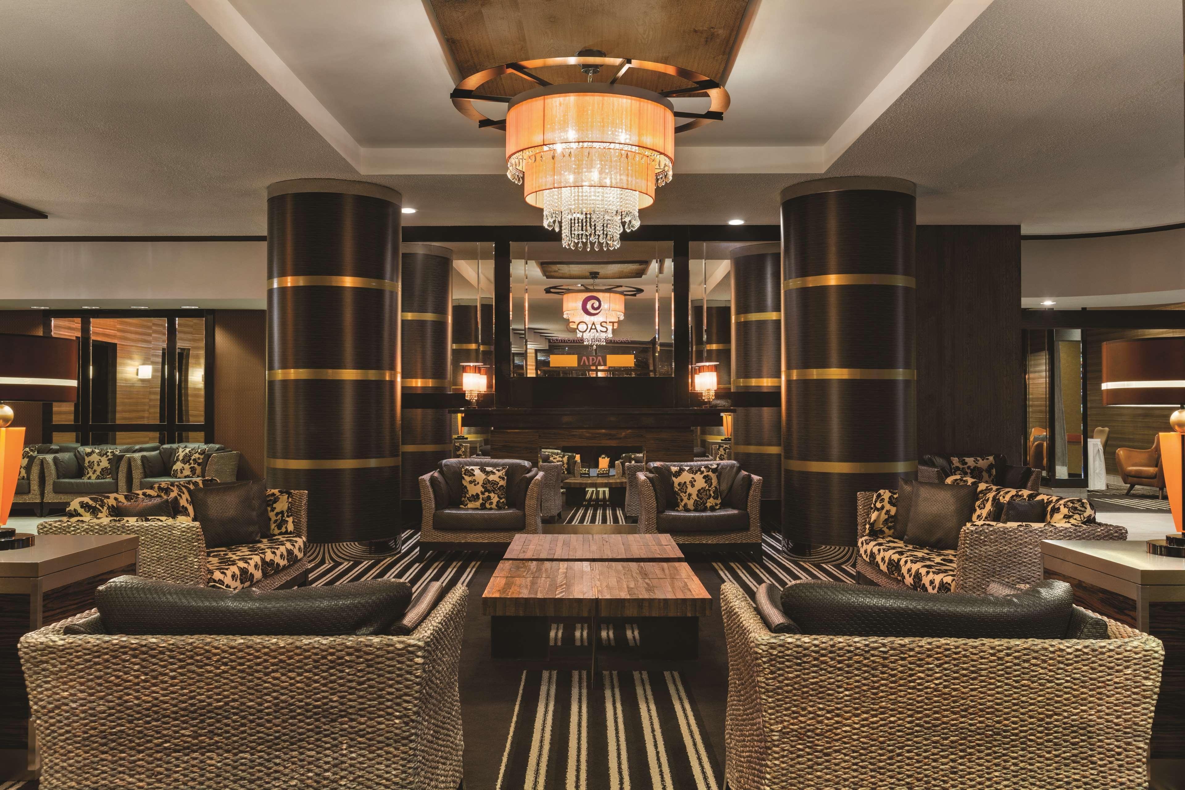 Coast Edmonton Plaza Hotel By Apa מראה חיצוני תמונה