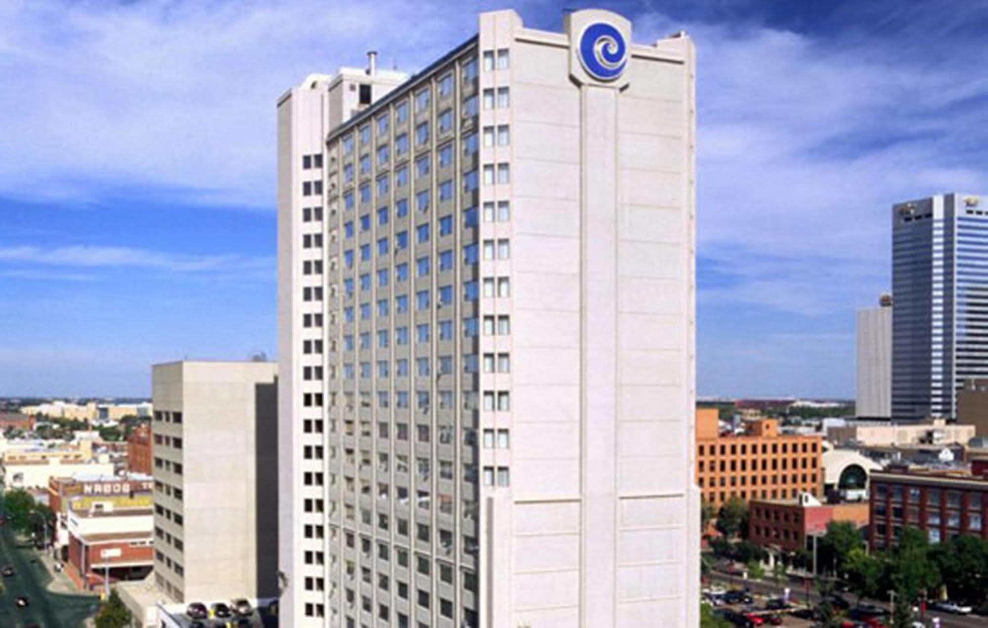Coast Edmonton Plaza Hotel By Apa מראה חיצוני תמונה