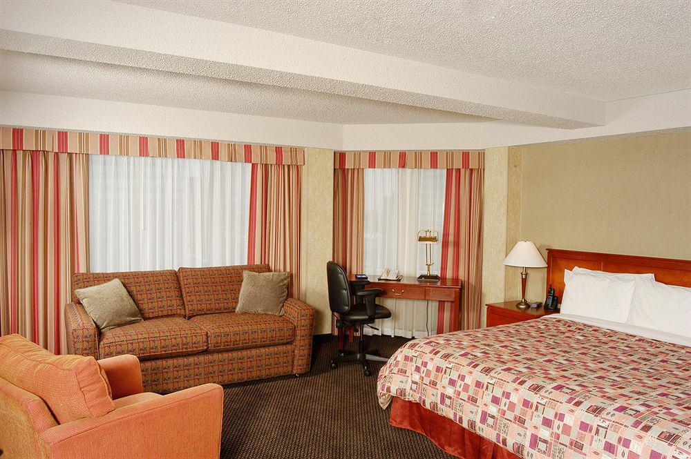 Coast Edmonton Plaza Hotel By Apa חדר תמונה